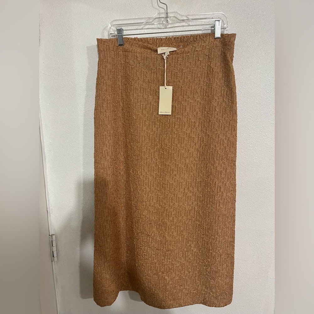 Melloday texture a line NWT skirt, minimalist size large champagne, color career